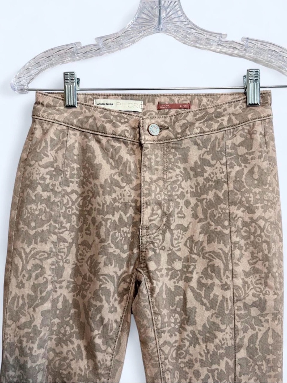 Anthropologie PILCRO Beige Floral-Print Jeans